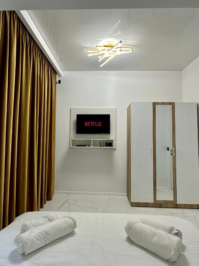 Studio303 By Allegio: Mamaia'S Seaside Luxury Near Finest Clubs & Beaches 外观 照片